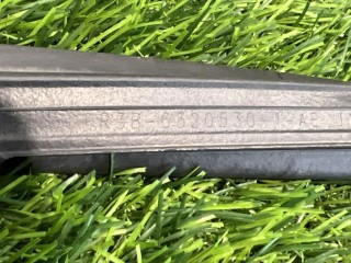 уплотнитель двери передней левой, ориг. номер FR3B63205301AE, Ford Mustang 6 поколение S550 [рестайлинг] 2017-2026