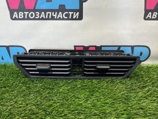 дефлектор обдува салона центральный, ориг. номер 17B819728A, Volkswagen Jetta 7 поколение 2018-2022