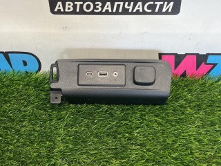 разъем AUX / USB, ориг. номер 42576823, 13529865, 42579309, Buick Encore GX 1 поколение 2019-2023