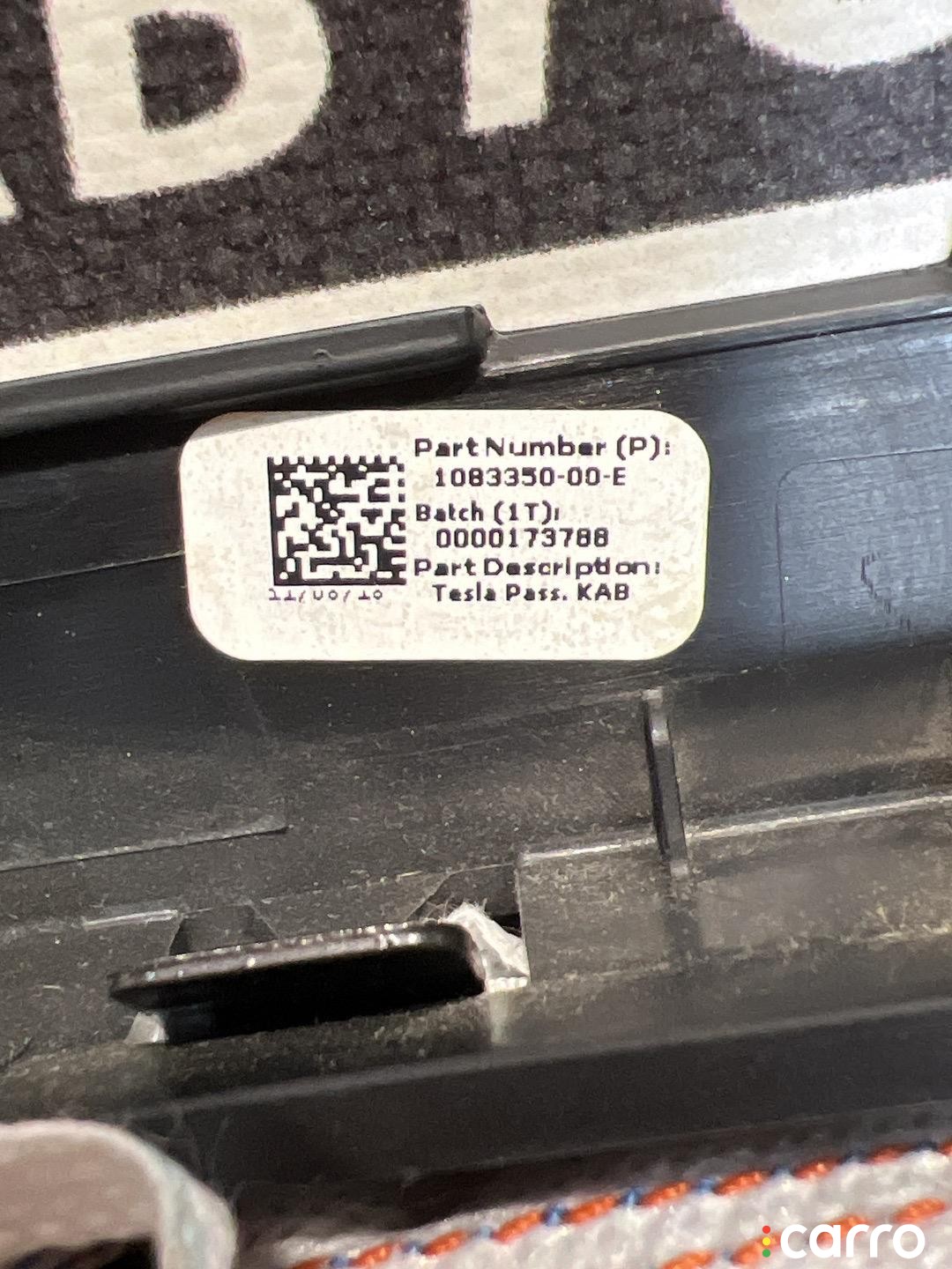 107782600D, 108335000E подушка безопасности коленная пассажира Tesla Model 3 1 поколение 2018г. - фото №6