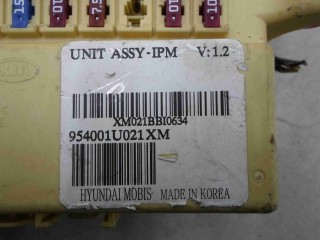 Блок предохранителей, ориг. номер 954001U021XM, Kia Sorento 2006-2011