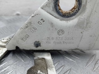 Петля капота левая, ориг. номер 7L6823301A, Volkswagen Touareg 2006-2010