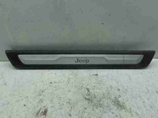 Накладка на порог, ориг. номер INC80DX9AB, Jeep Grand Cherokee 2010-2013