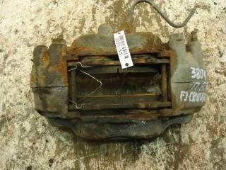 Суппорт передний правый, Toyota FJ-Cruiser 2006-2022