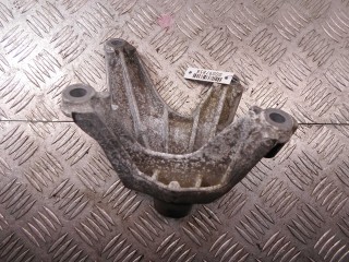 Кронштейн двигателя, ориг. номер 8W0199307L, Audi A4 2015-2020