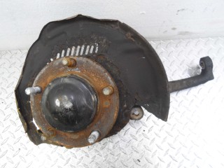 Кулак поворотный левый Toyota Tundra 2002-2007, полный привод