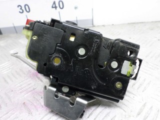 Замок двери задней левой Audi A4 2000-2006, седан, 8E0839015D