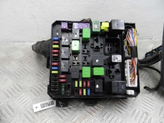 Блок предохранителей Mitsubishi Outlander 2002-2009, PR073-00000