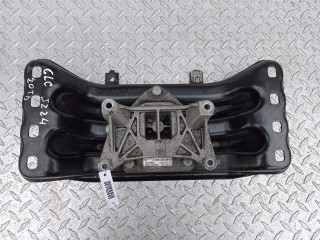 Подушка крепления КПП Mercedes GLC (X253) - 2015-2019, 2052402500