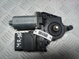 Моторчик стеклоподъемника, ориг. номер 0130821696, Volkswagen Passat 1996-2001