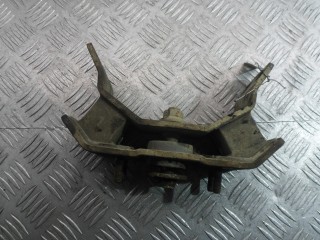 Подушка крепления КПП Kia Sorento 2006-2011, 215523E354