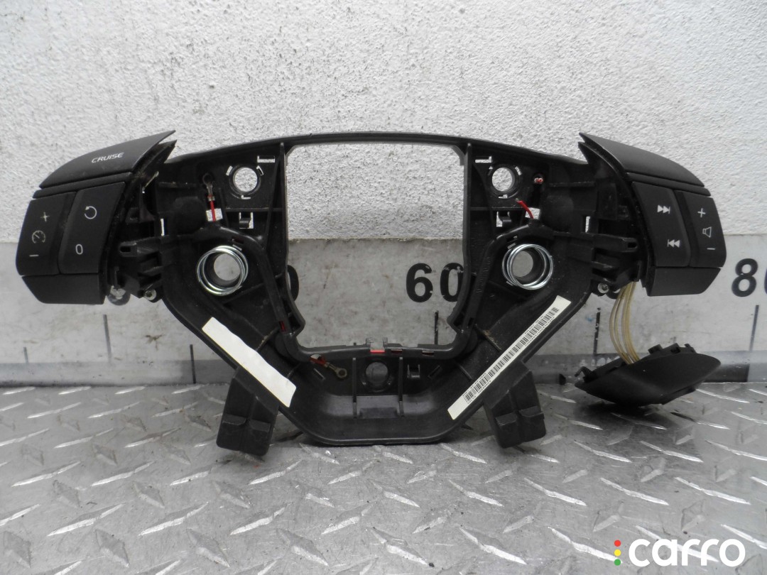Кнопки руля Volvo XC90 2002-2006, полный привод, левый руль, 30680859, фото 1
