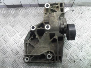 Кронштейн компрессора кондиционера, ориг. номер 55562863, Mitsubishi Pajero 1997-2004