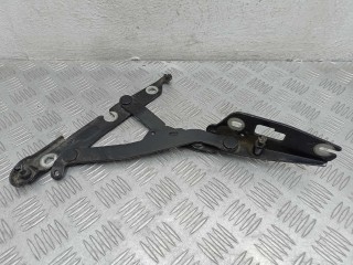 Петля крышки багажника Audi A6 2001-2005, седан