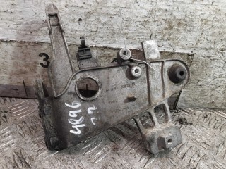 Кронштейн Mercedes E-klasse (W212) - 2009-2013, седан, 6510902241
