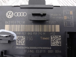 Блок управления передней правой двери, ориг. номер 8K0959792M, Audi Q5 2008-2012