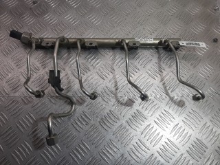 Топливная рампа BMW 7-Series F01,F02 - 2008-2012, 4.4 л, бензин, 7537319