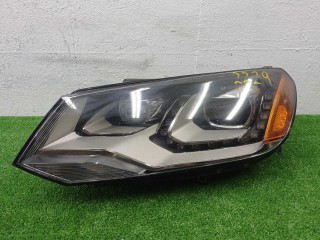 Фара левая Volkswagen Touareg 2010-2014, 7P1941751