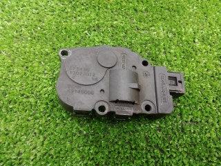 Моторчик заслонки печки, ориг. номер EFB430, BMW 5-Series F10 - 2009-2013