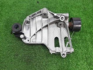Кронштейн компрессора кондиционера BMW F87 - 2015-2017, 3.0 л, МКПП, 7585167