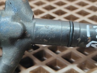 Форсунка топливная, ориг. номер 236700R020, 02J16520, Toyota RAV 4 2005-2008