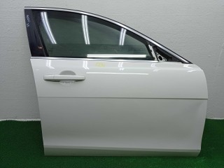Стекло двери передней правой Jaguar XE 2015-2019, седан, левый руль