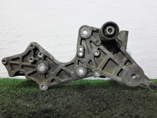 Кронштейн Audi Q7 2009-2015, 059130147P