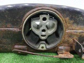 Кронштейн КПП Volkswagen Touareg 2010-2014, АКПП, полный привод