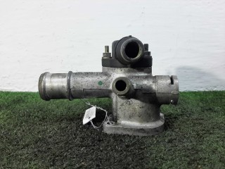 Фланец (тройник) системы охлаждения Volkswagen Passat 1996-2001, 1.9 л, МКПП, 038121133A