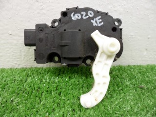 Моторчик заслонки печки Jaguar XE 2015-2019, 2.0 л, АКПП, MF1139301380