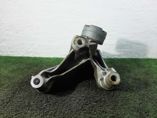 Кронштейн двигателя Audi A6 2014-2018, 2.0 л, бензин, 4G0199307M