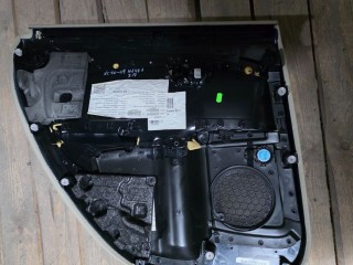 Обшивка двери задней правой (дверная карта), Volvo V70 2007-2013