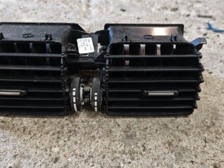 Дефлектор обдува салона, ориг. номер 1006806, Volvo V70 2007-2013
