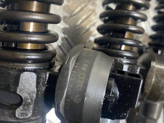 форсунка топливная, ориг. номер 038130073AG, Volkswagen Golf 5 поколение 2003-2009