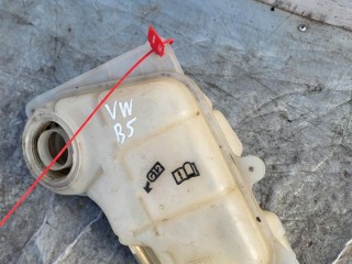 бачок расширительный, ориг. номер 8D0121403J, Volkswagen Passat B5 1996-2001