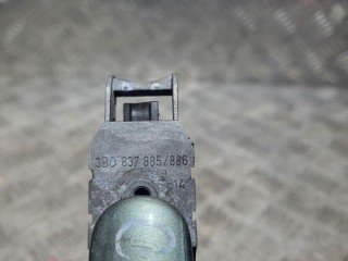 ручка наружная двери передней левой, ориг. номер 3B0837885-886, Volkswagen Passat B5 [рестайлинг] 2000-2005