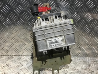 Блок управления двигателем Volkswagen Passat B4 1993-1997
