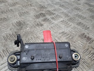 ручка наружная двери задней левой, ориг. номер 4A0839205, Audi 80 B4 1991-1996