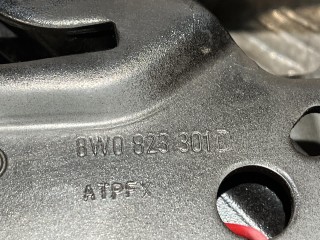 петля капота, ориг. номер 8W0823302D, 8W0823301D, Audi A4 B9 2015-2020