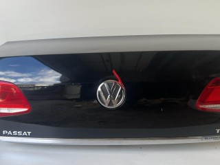 Крышка багажника Volkswagen Passat B7 2011-2015