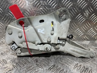петля капота правая, ориг. номер 5TA823823D, 5TA823302D, Volkswagen Touran 2 поколение 2015-2021
