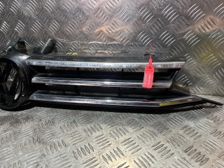 решетка радиатора, ориг. номер 5TA853653B, Volkswagen Touran 2 поколение 2015-2021