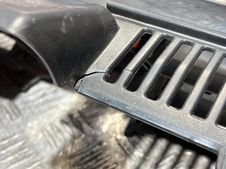 решетка радиатора, ориг. номер 5TA853653B, Volkswagen Touran 2 поколение 2015-2021