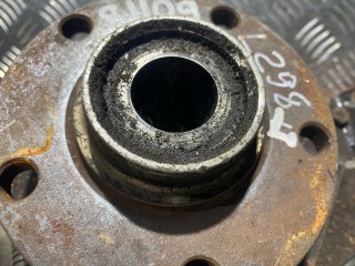 ступица передняя левая, Audi A4 B5 1994-1999