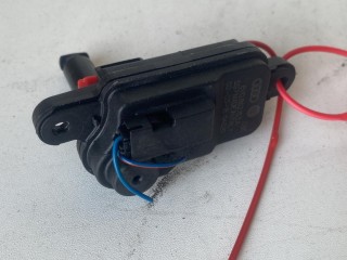 замок лючка топливного бака, ориг. номер 8V0862153A, Audi A4 B9 2015-2020