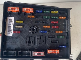 блок предохранителей, ориг. номер 1K0937132F, 3C0937125A, Volkswagen Passat B7 2011-2015