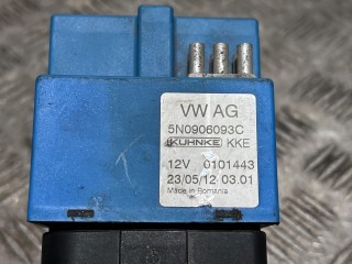 блок управления топливным насосом, ориг. номер 5N0906093C, Volkswagen Tiguan 1 поколение [рестайлинг] 2011-2019