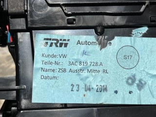 дефлектор обдува салона, ориг. номер 3AC819728A, Volkswagen Passat B7 2011-2015