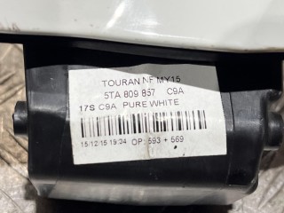 лючок топливного бака, ориг. номер 8V0862159, 5TA809857, Volkswagen Touran 2 поколение 2015-2021