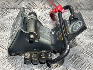 петля двери передней правой, ориг. номер 3C8831412B, Volkswagen Passat B7 2011-2015